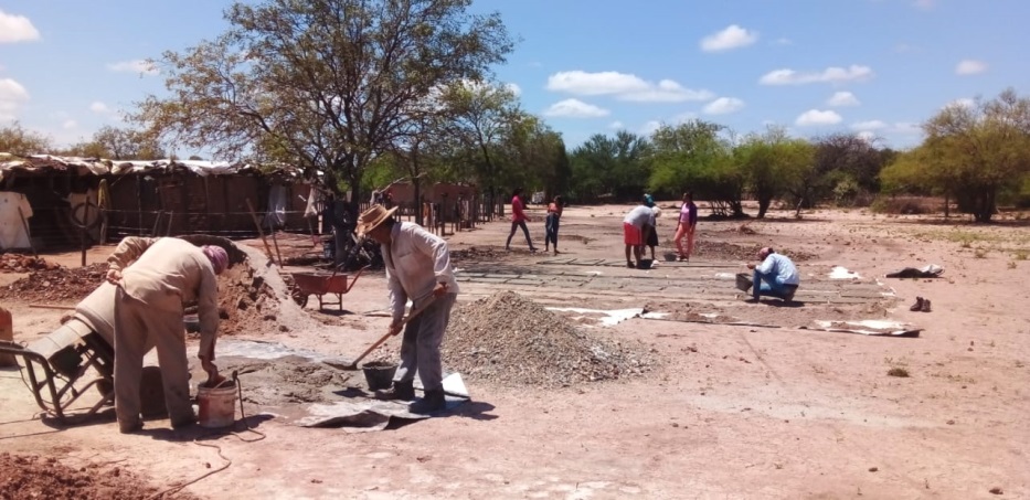 1 cisterna construyendo las placas 1